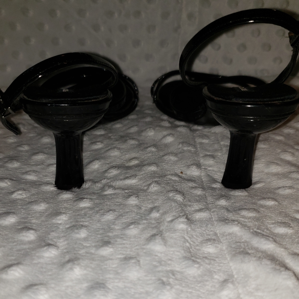 Bruno Magli 7 1/2 black strappy heels - Picture 14 of 15